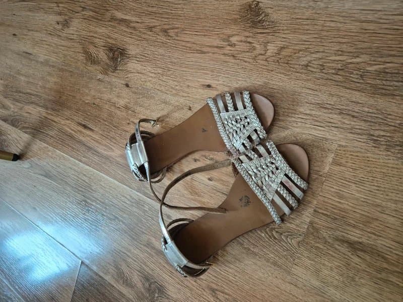 New Look Gold leather newlook sandles
