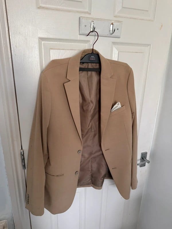 New Look New Look Beige Slim Fit Blazer with Pocket Square - 1