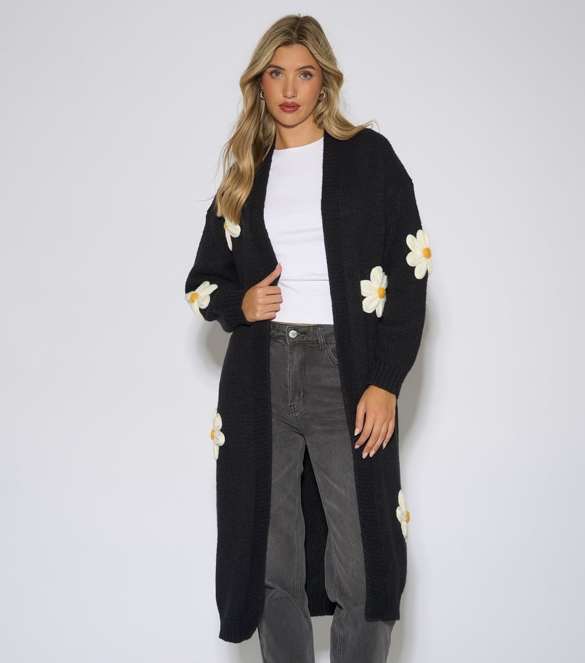 Gini London Women's Black Daisy Applique Knitted Longline Cardigan Gini London New Look