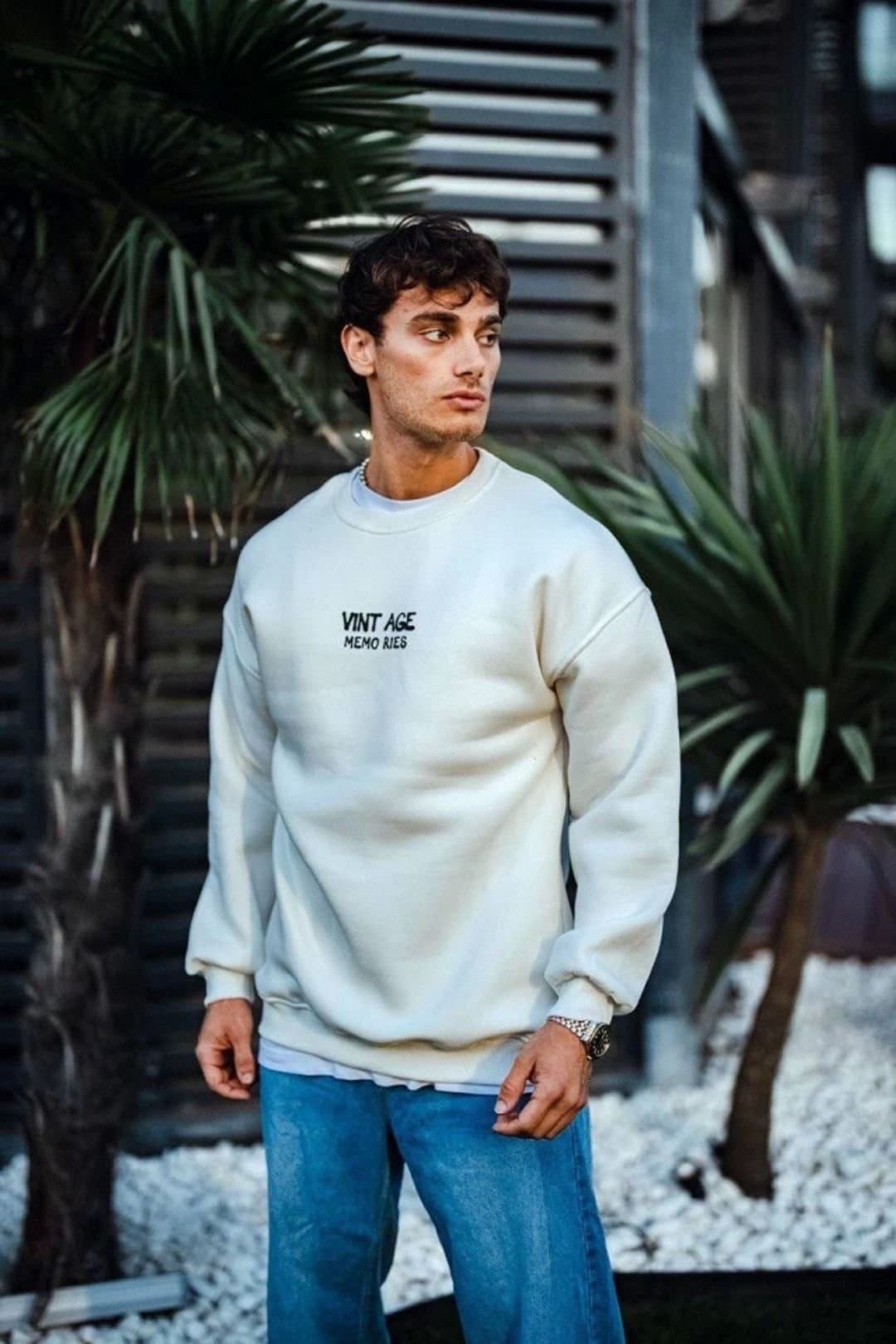 Janes Janes Men's Oversized Text Print Crew Neck Sweatshirt in White