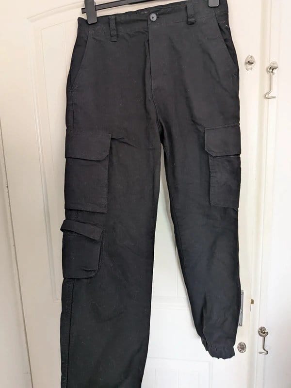 Bershka Men's Black Cargo Pants Size M