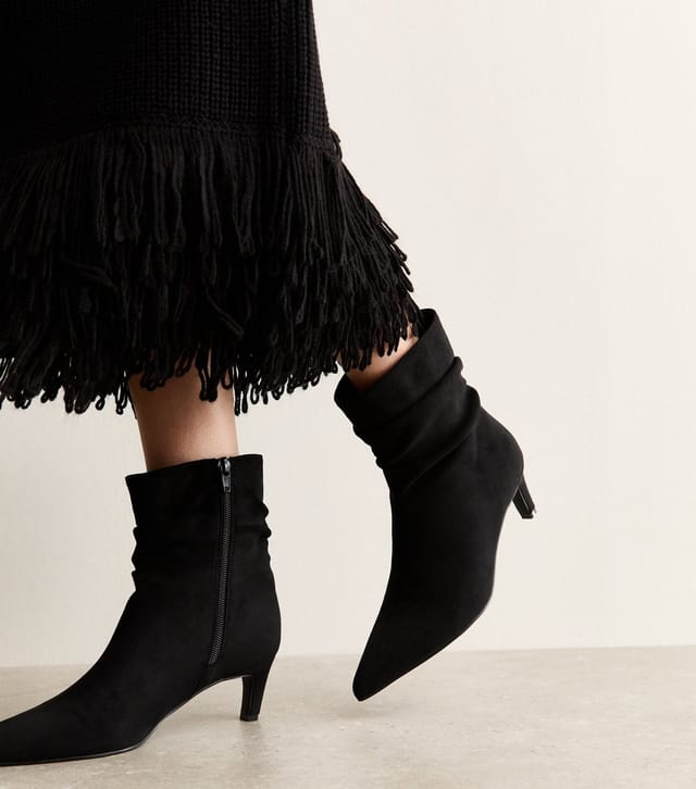 New Look Women's Black Faux Suede Ruched Pointed Toe Ankle Boots New Look - 2