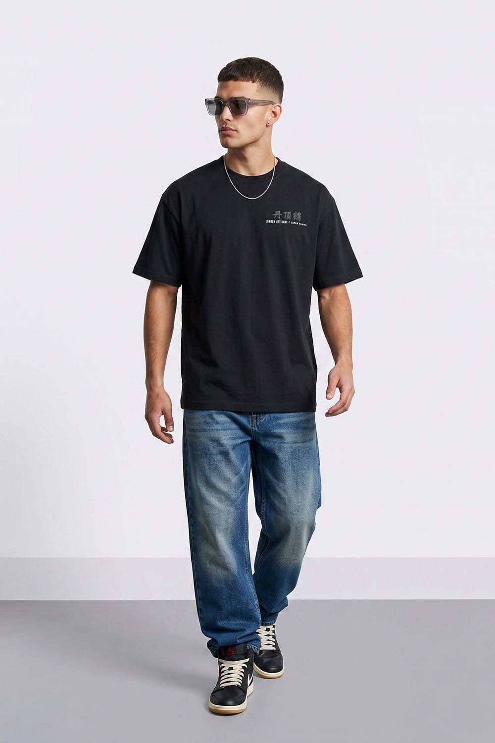 LONDON ATTITUDE LONDON ATTITUDE Men's Japanese Crane Oversized Heavyweight Back Print T-Shirt in Black - 4