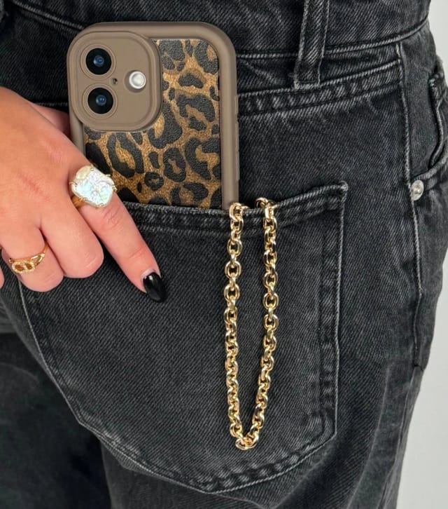 Coconut Lane Gold Tone Chain Phone Strap Coconut Lane New Look - 3
