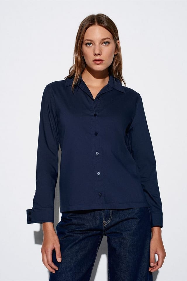 Dilvin Dilvin Women's Cut-Out Long-Sleeve Shirt in Navy - 3