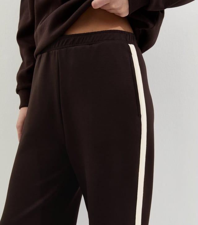New Look Women's Premium Brown Side Stripe Wide Leg Joggers New Look - 3
