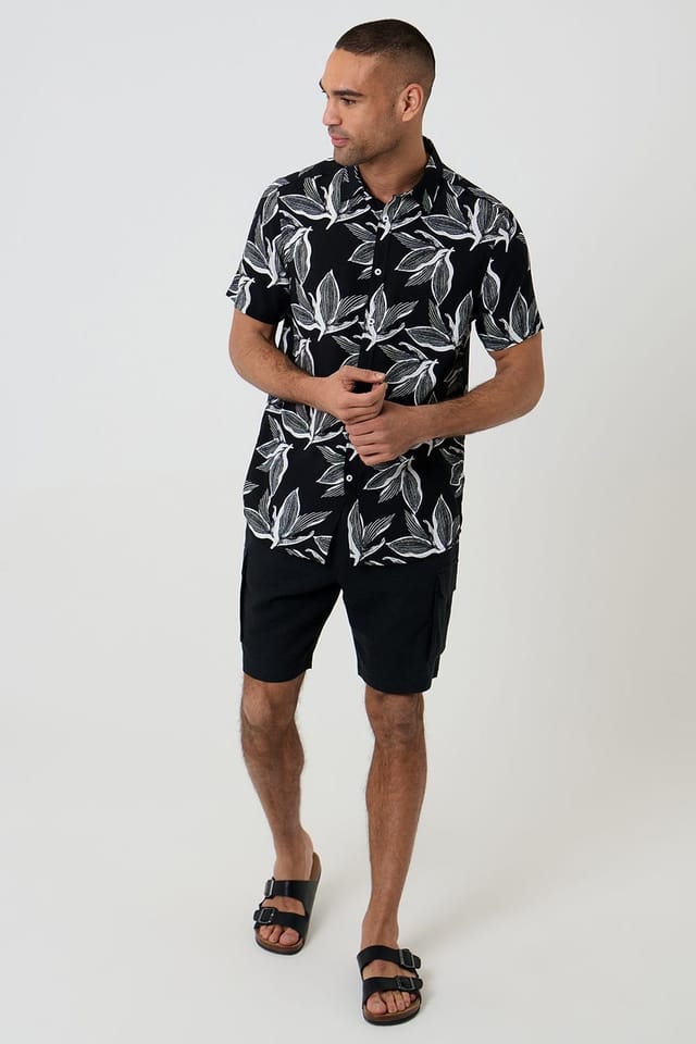 Threadbare Threadbare Men's Leaf Print Short Sleeve Shirt in Black - 3