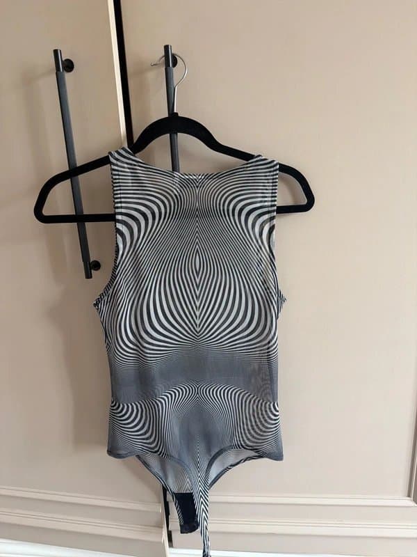 ASOS Design ASOS body size 10