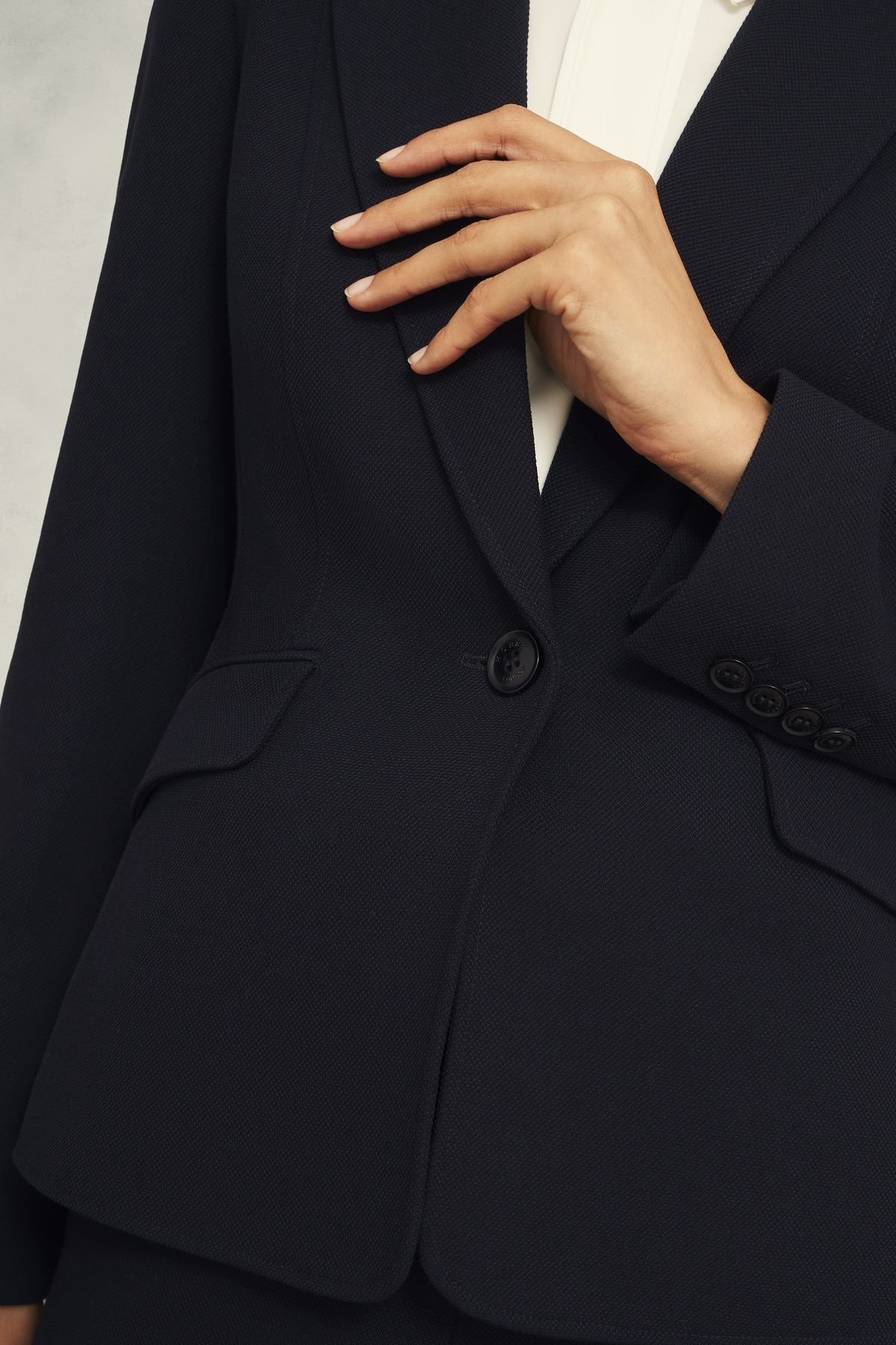 Hobbs London Hobbs London Women's Ivy Jacket in Dark Navy - 3