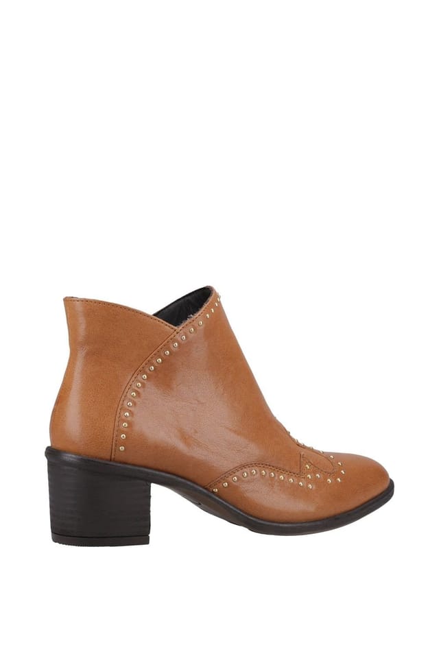 Hush Puppies Hush Puppies Women's 'Waverly' Ankle Boots in Tan - 2