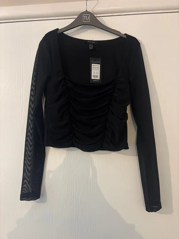 New Look New Look Cropped Black Top