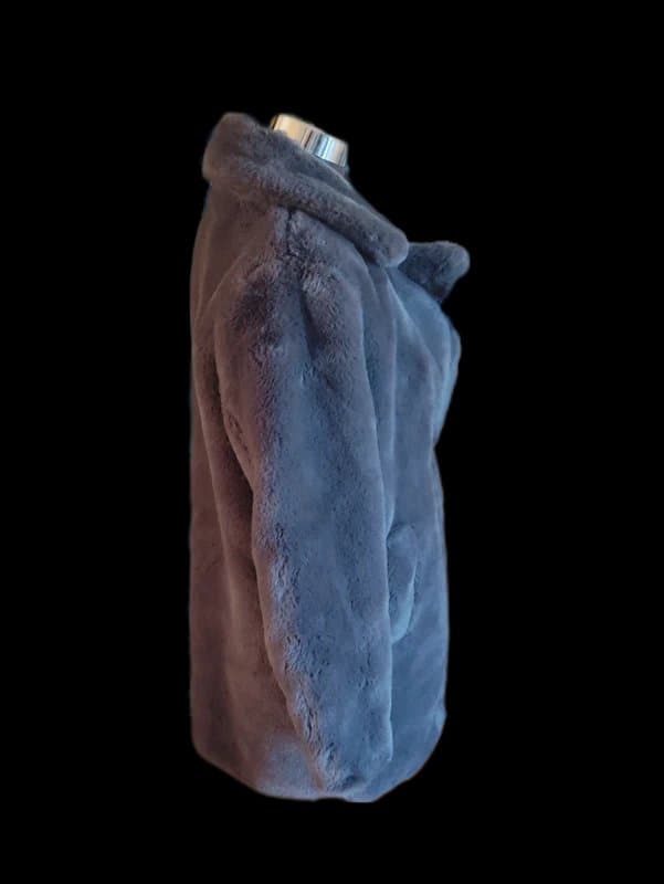 New Look New look womens (faux fur) coat size 8 petite