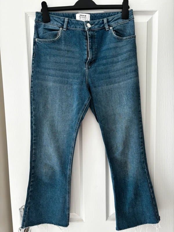 Miss Selfridge Miss Selfridge cropped flare jeans