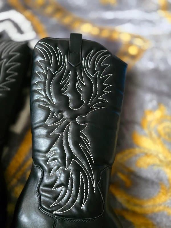 Glamorous BNWT Glamorous Black Stitched Calf Cowboy Boots

Size UK 4