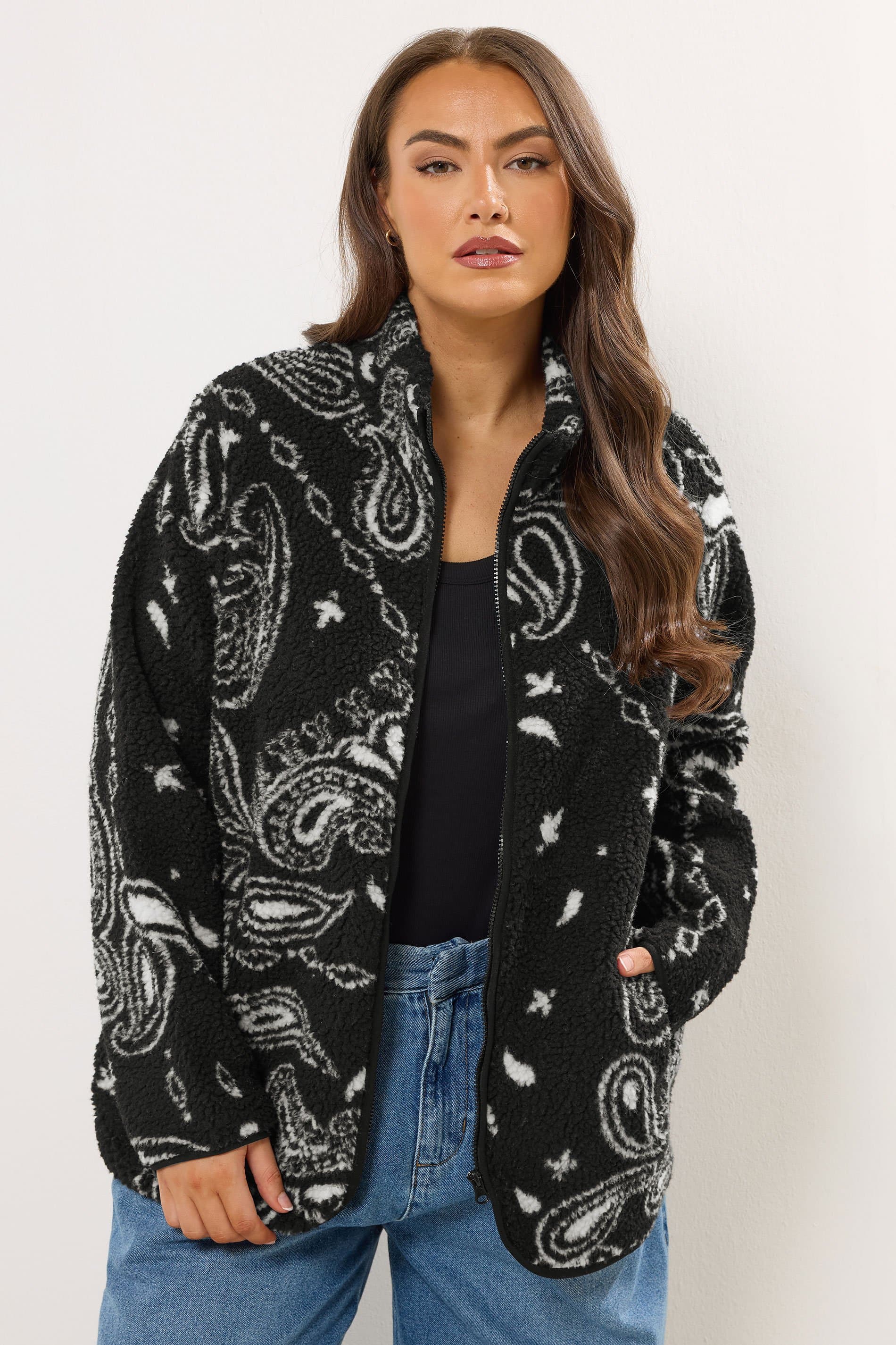Yours Plus Size Black Paisley Print Teddy Fleece Jacket