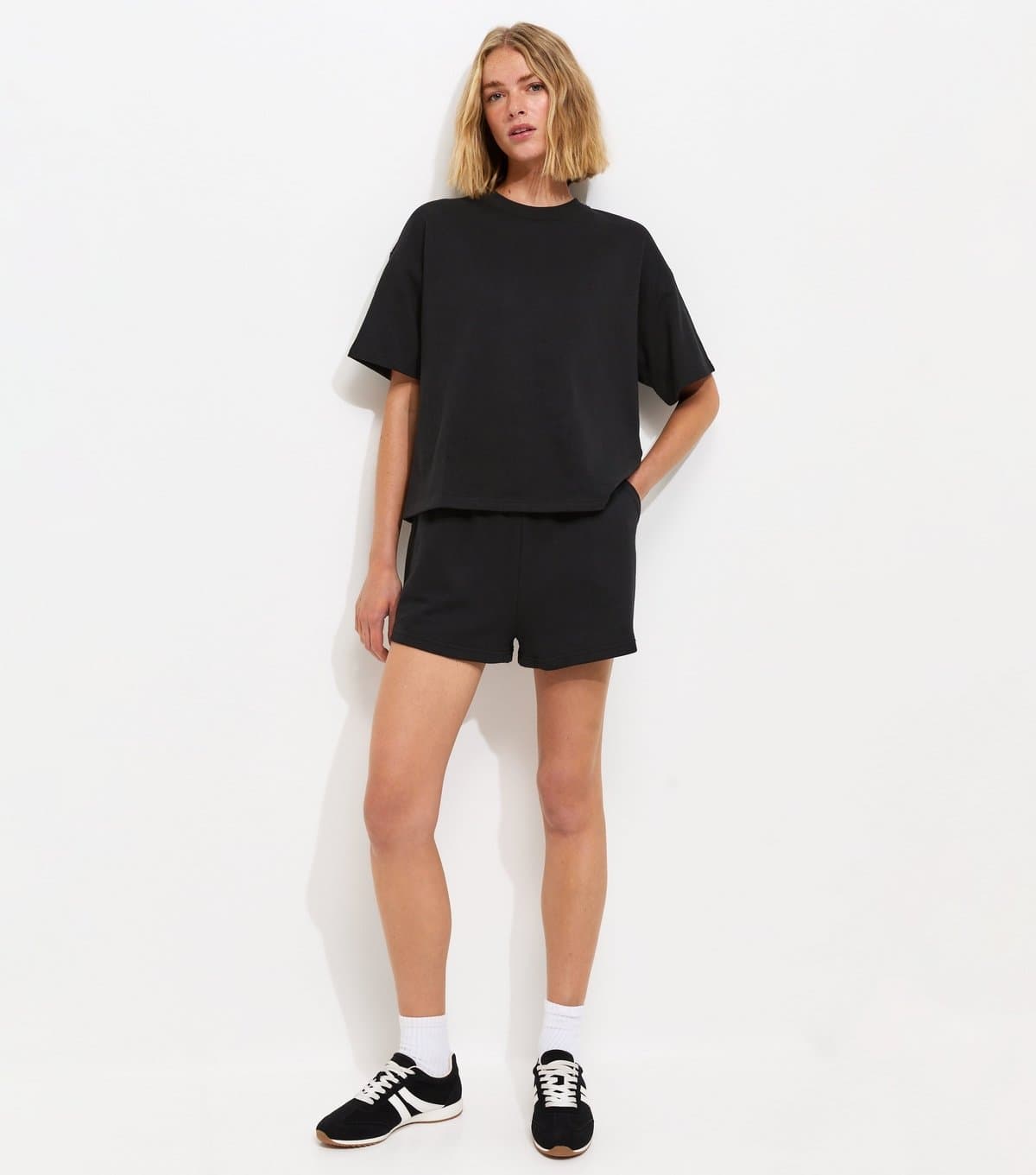 New Look Women's Black Jersey Jogger Shorts New Look