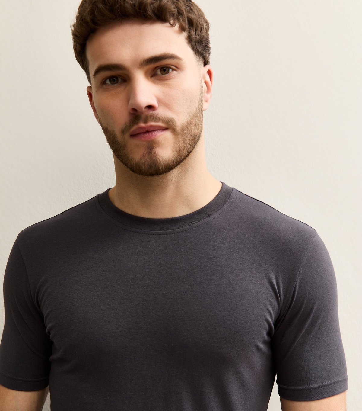 New Look Men's Dark Grey Muscle Fit T-Shirt New Look - 2