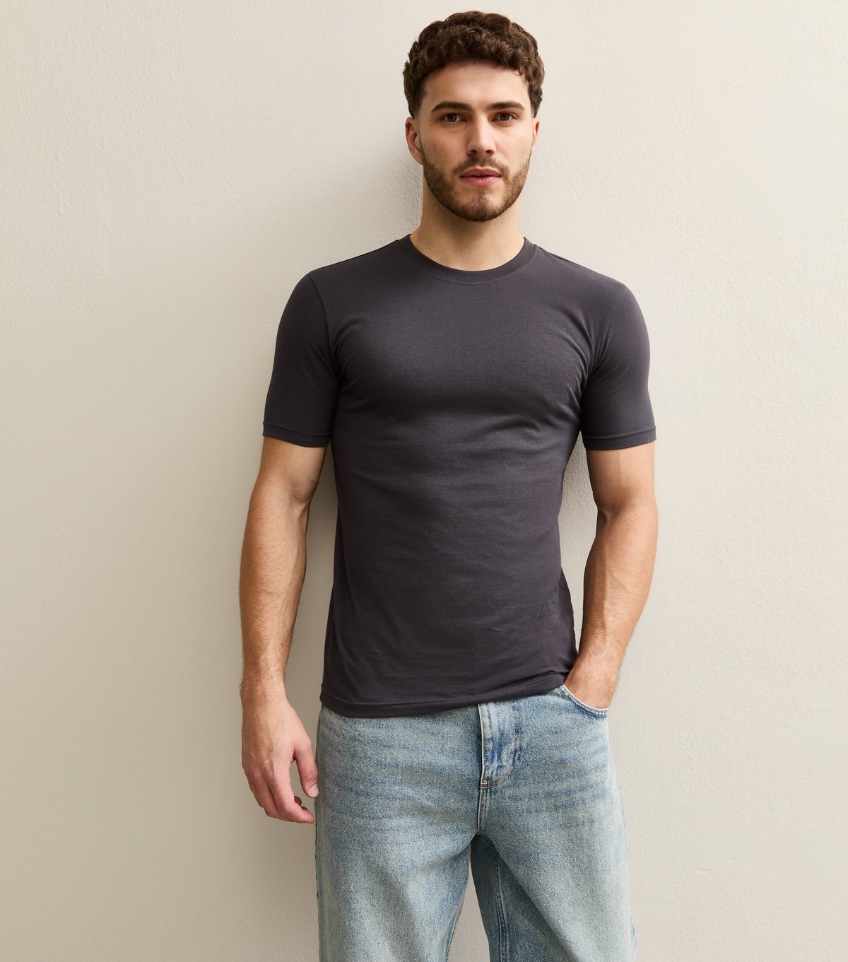 New Look Men's Dark Grey Muscle Fit T-Shirt New Look - 3