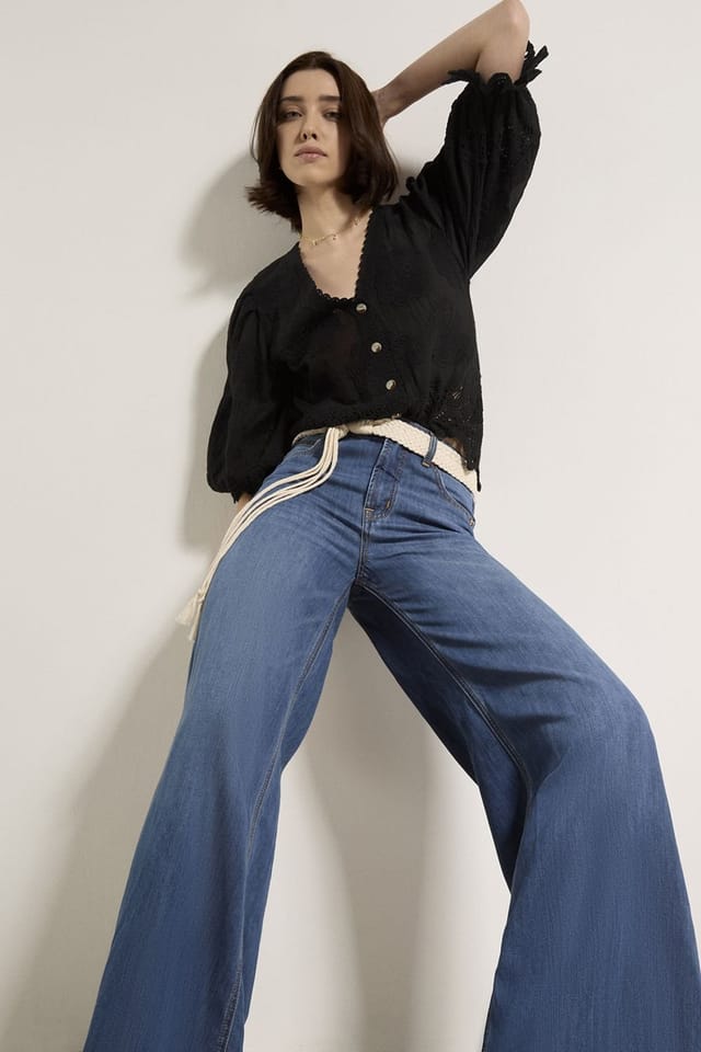 Apricot Apricot Women's Zana Wide-Leg Cotton Blend Jeans in Blue - 2