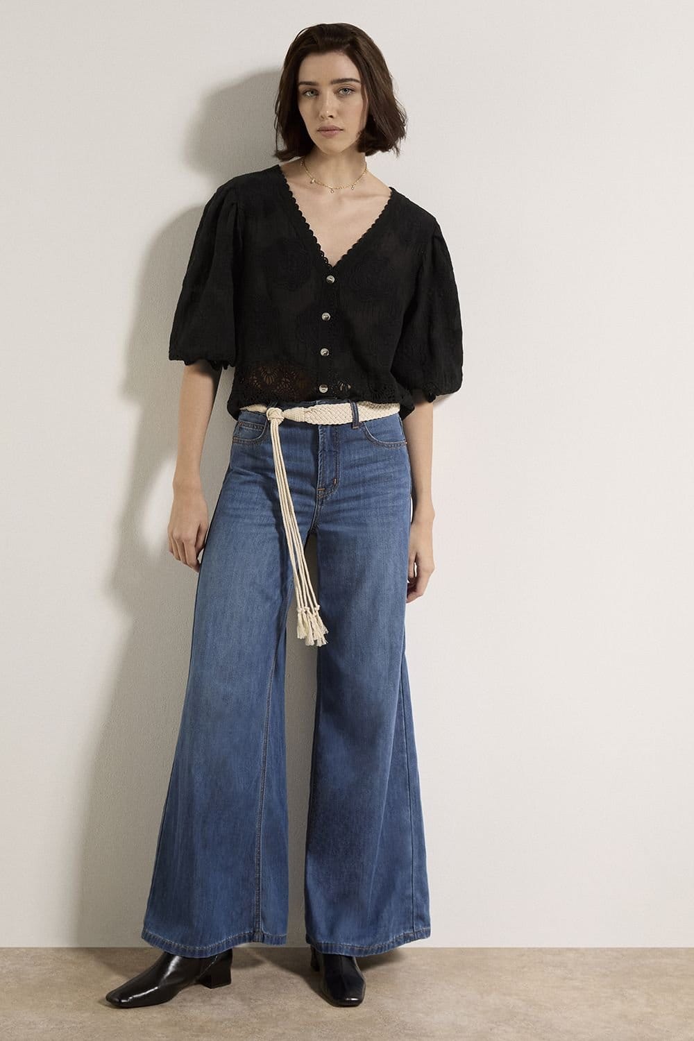 Apricot Apricot Women's Zana Wide-Leg Cotton Blend Jeans in Blue - 4