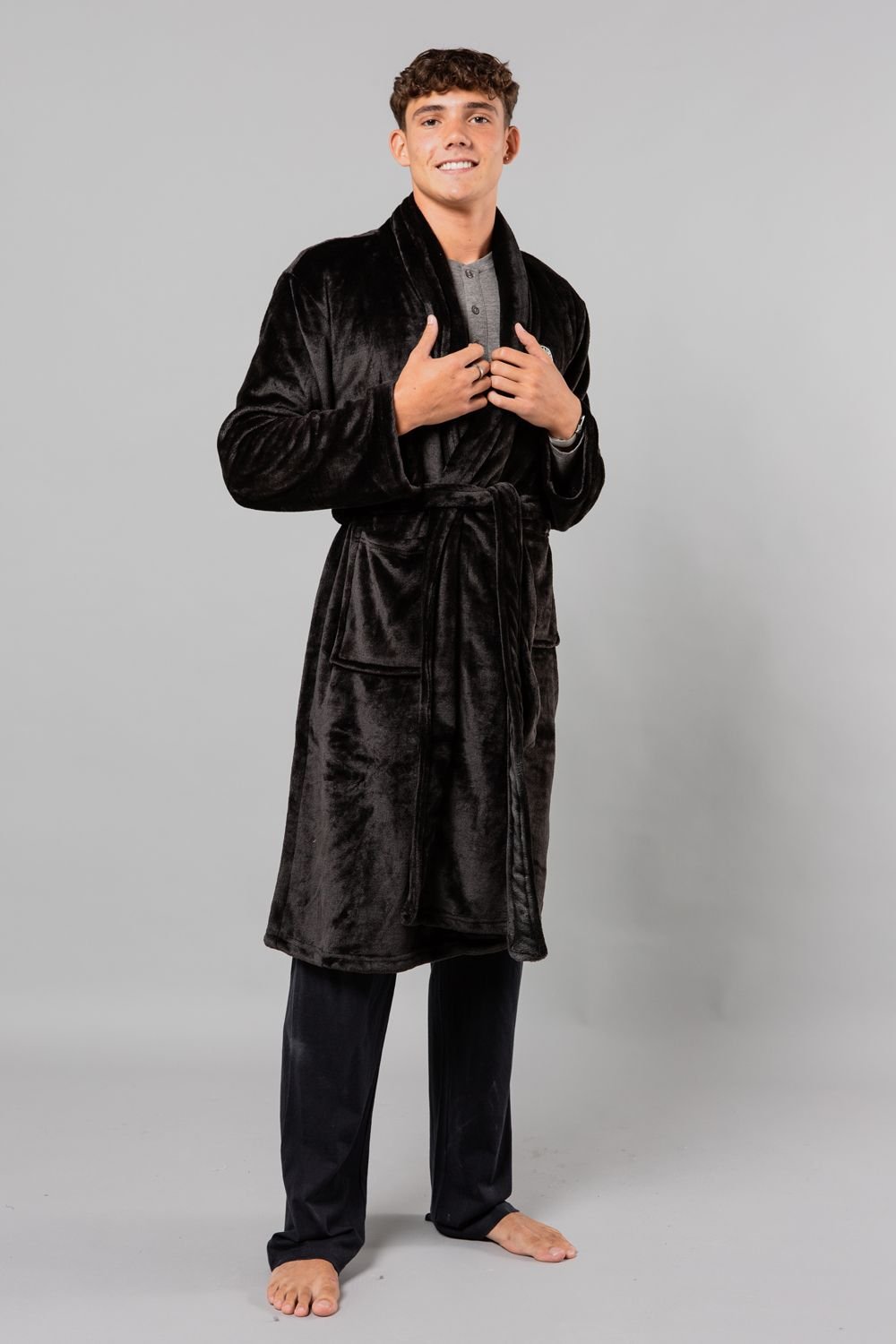Tokyo Laundry Tokyo Laundry Men's Plush Shawl Collar Dressing Gown in Black - 3