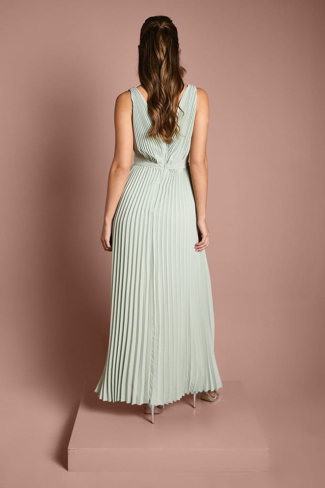 Coast Coast Women's Pleated Plunge Neck Maxi Bridesmaid Dress in Sage - 3