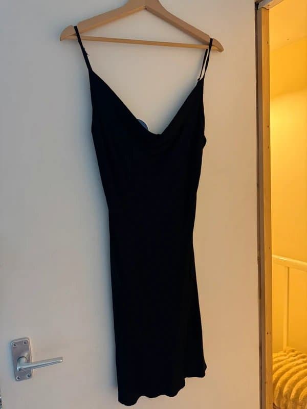Bershka Bershka black silk dress