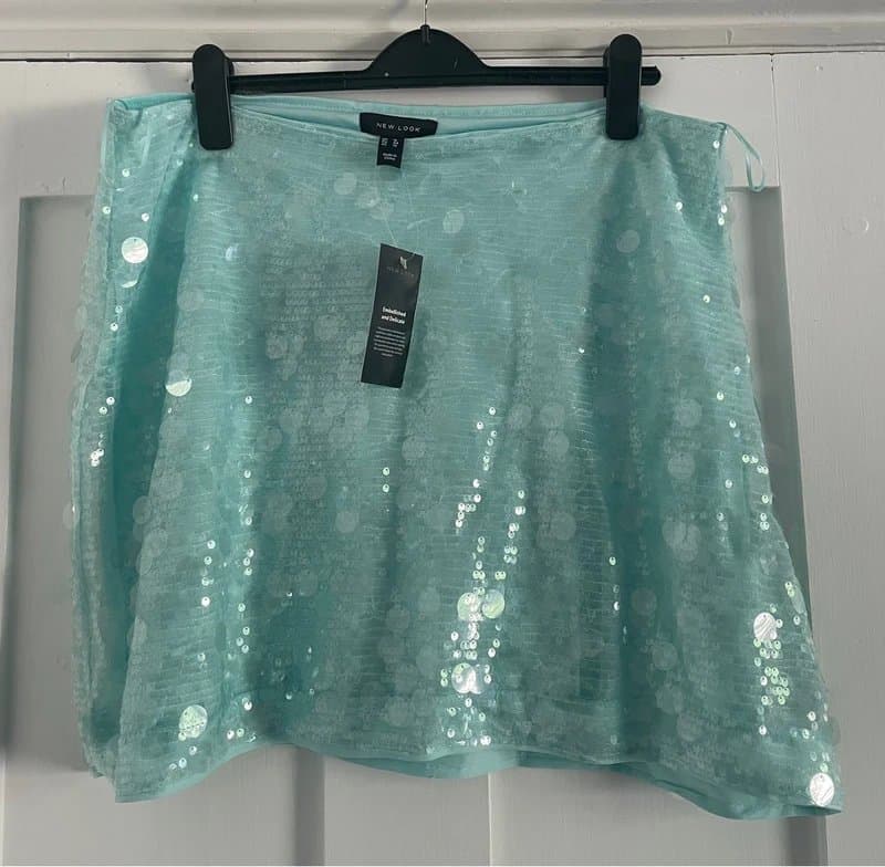 New Look BNWT New Look sequin turquoise mini skirt size 16