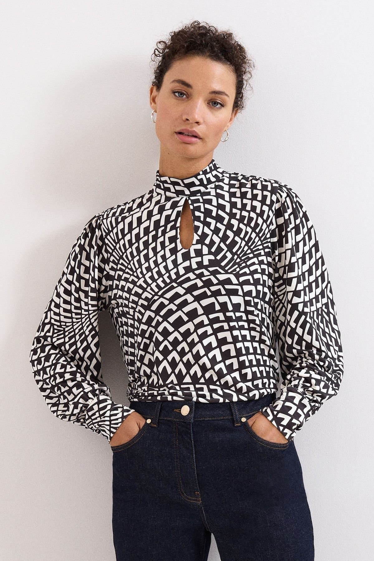 Phase Eight Phase Eight Women's Isla Printed Keyhole Detail Blouse