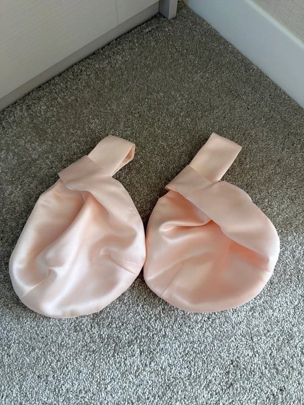 Seals of Kent two pale pink bridesmaid japanese bags - 1