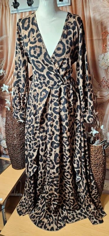 Shein Gorgeous leopard print dramatic maxi dress small