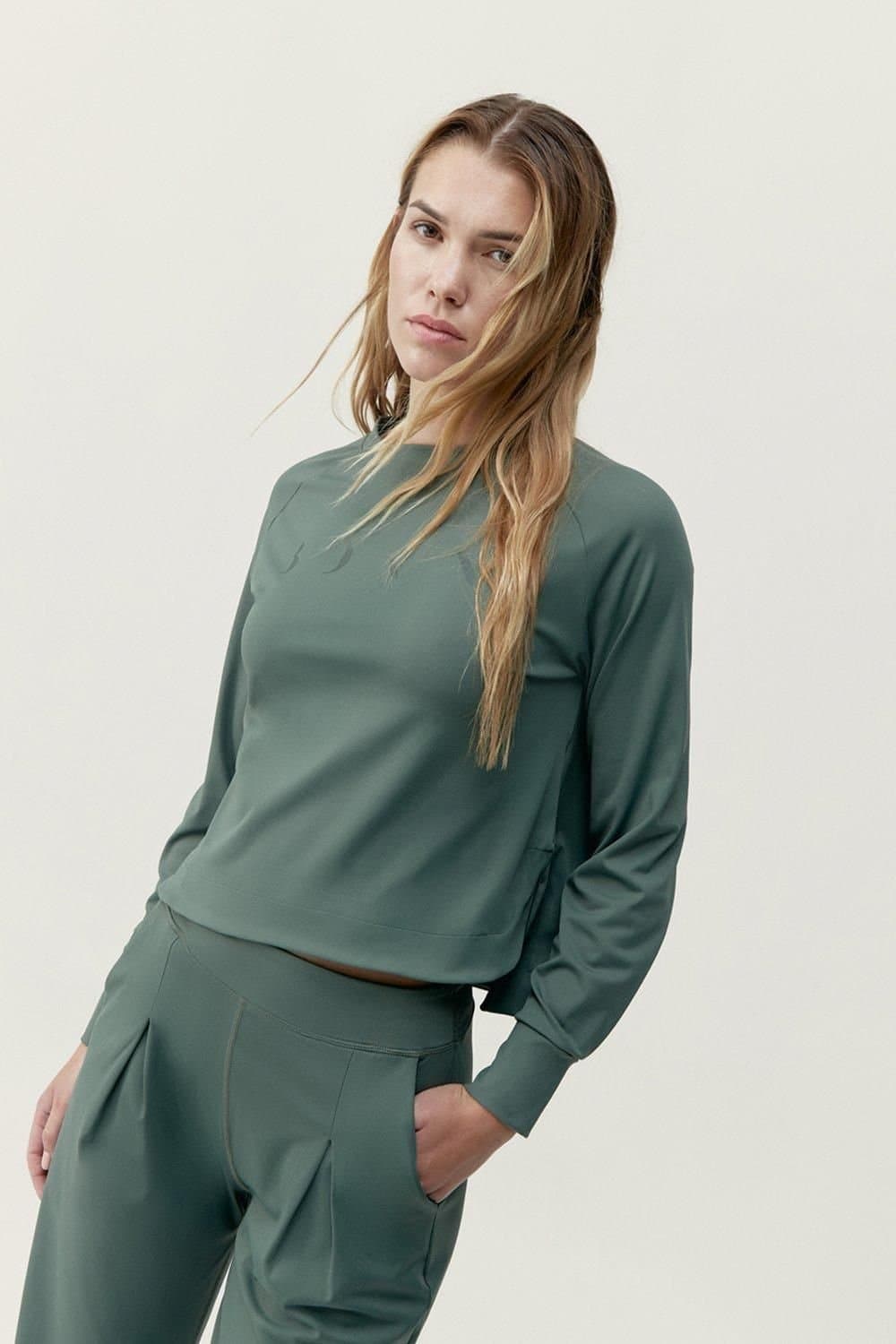 Born Born Women's Saga Sweatshirt in Hunter Green