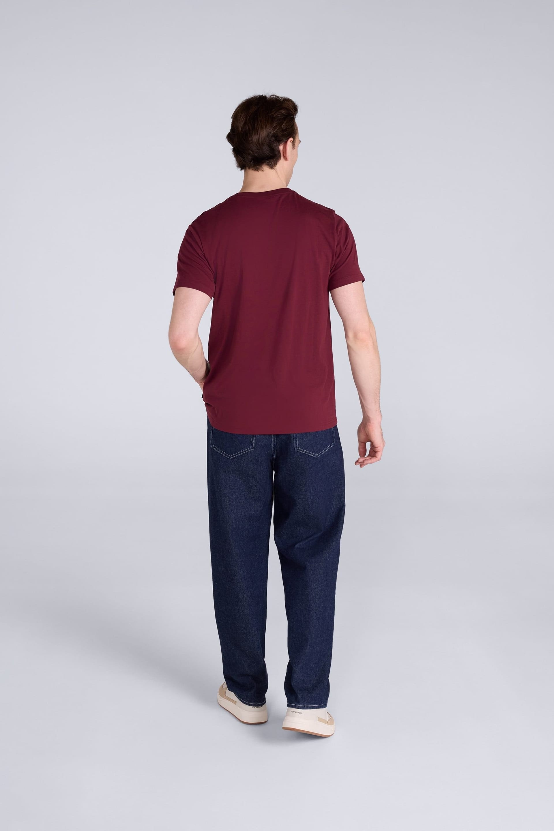 Animal Animal Men's 'Classico' Lightweight Breathable Soft Short Sleeve Cotton T-Shirt in Maroon - 4