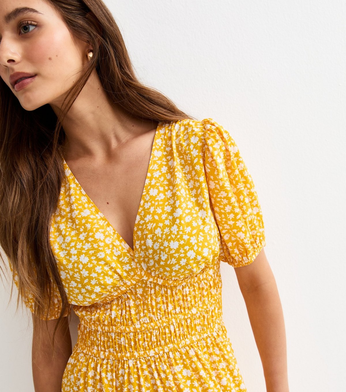 New Look Women's Yellow Ditsy Floral Short Sleeve Midi Dress New Look - 2