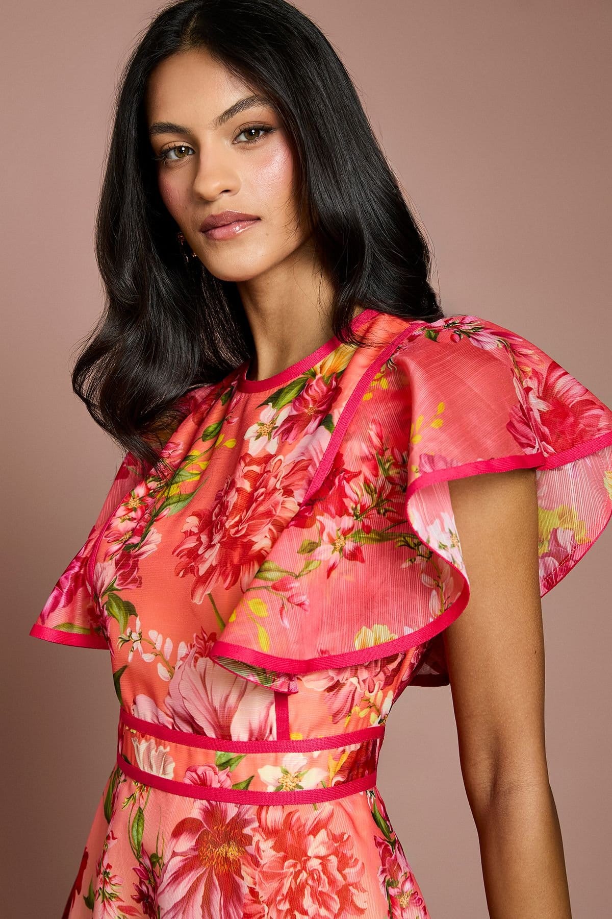 Coast Coast Women's Petite Placement Print Frill Sleeve Midi Dress in Lemon - 4