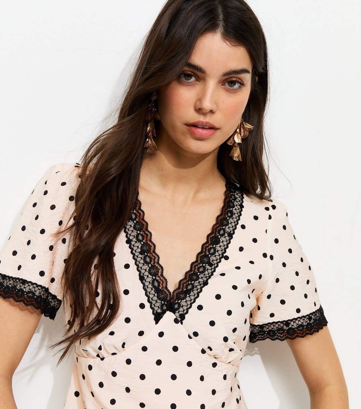 New Look Women's White Polka Dot Lace Trim Tea Top New Look