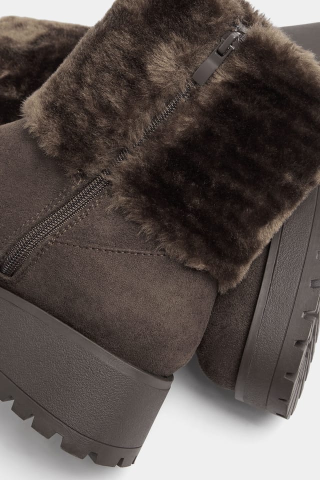 Yours Yours Women's Faux Suede Wedge Chelsea Boots In Wide E Fit in Chocolate - 3