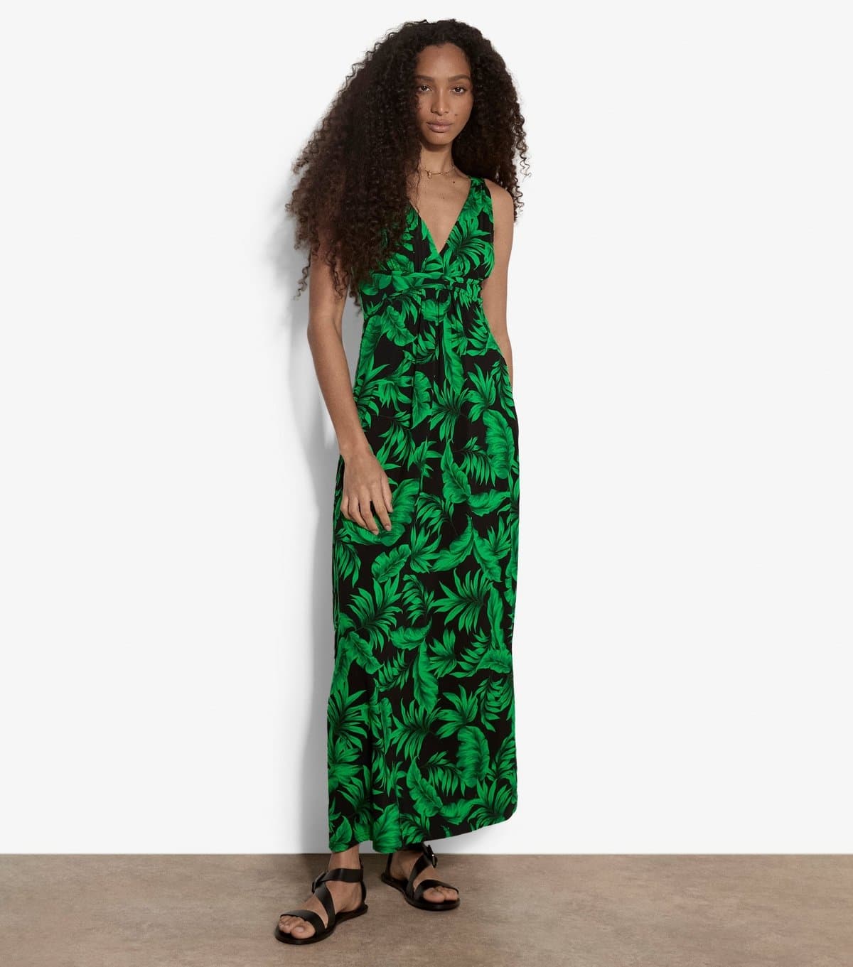 Apricot Women's Black Tropical Pattern Maxi Dress Apricot New Look