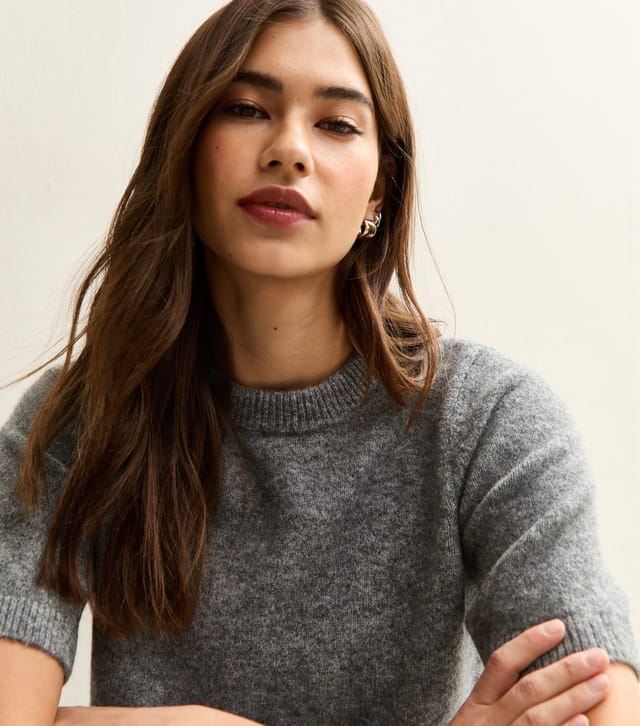 New Look Women's Grey Short Sleeve Midweight Knit T-Shirt New Look - 2