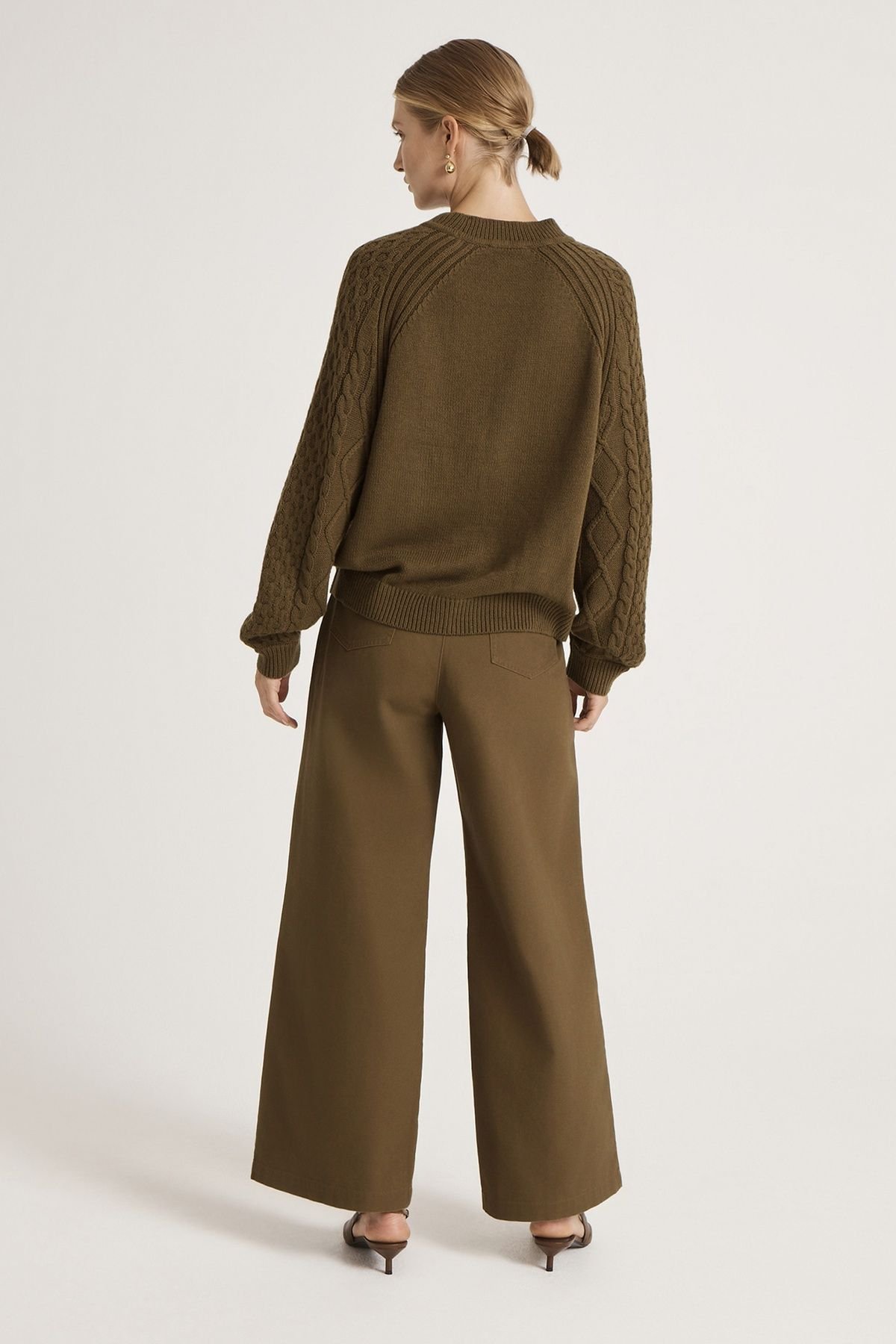 Finery London Finery London Women's Ellie Crew Neck Knitted Jumper in Dark Olive - 3