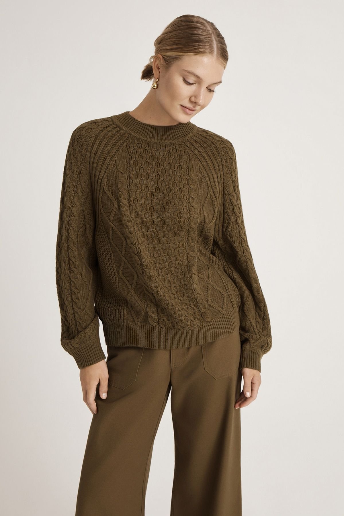 Finery London Finery London Women's Ellie Crew Neck Knitted Jumper in Dark Olive - 4