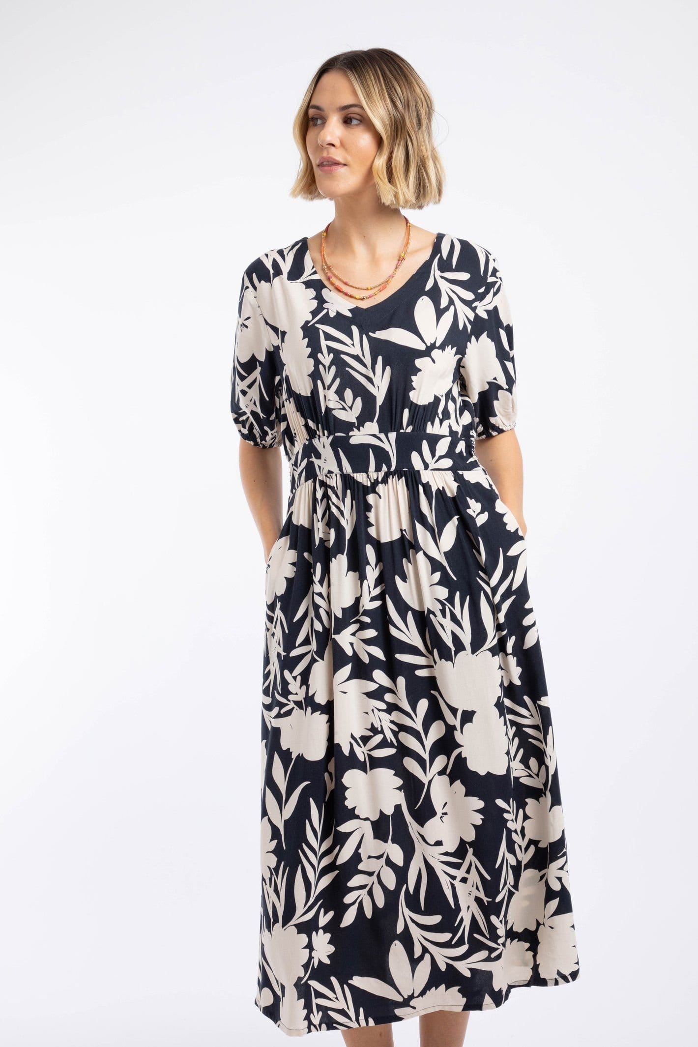 Weird Fish Weird Fish Women's Dilsha Printed Midi Dress in Dark Navy - 4