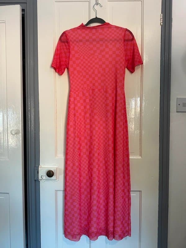 Warehouse Warehouse pink and red checkerboard mesh dress ruched front