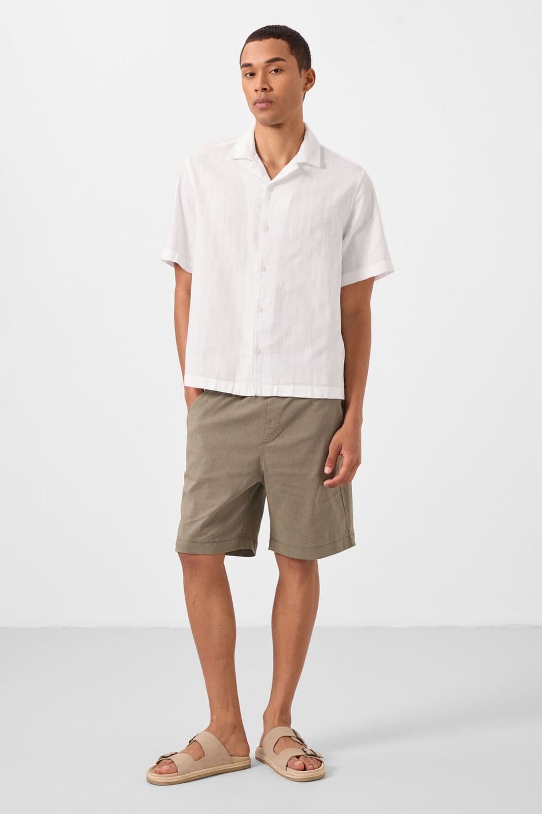 Tommy Life Tommy Life Men's Regular Fit Chino Shorts in Khaki