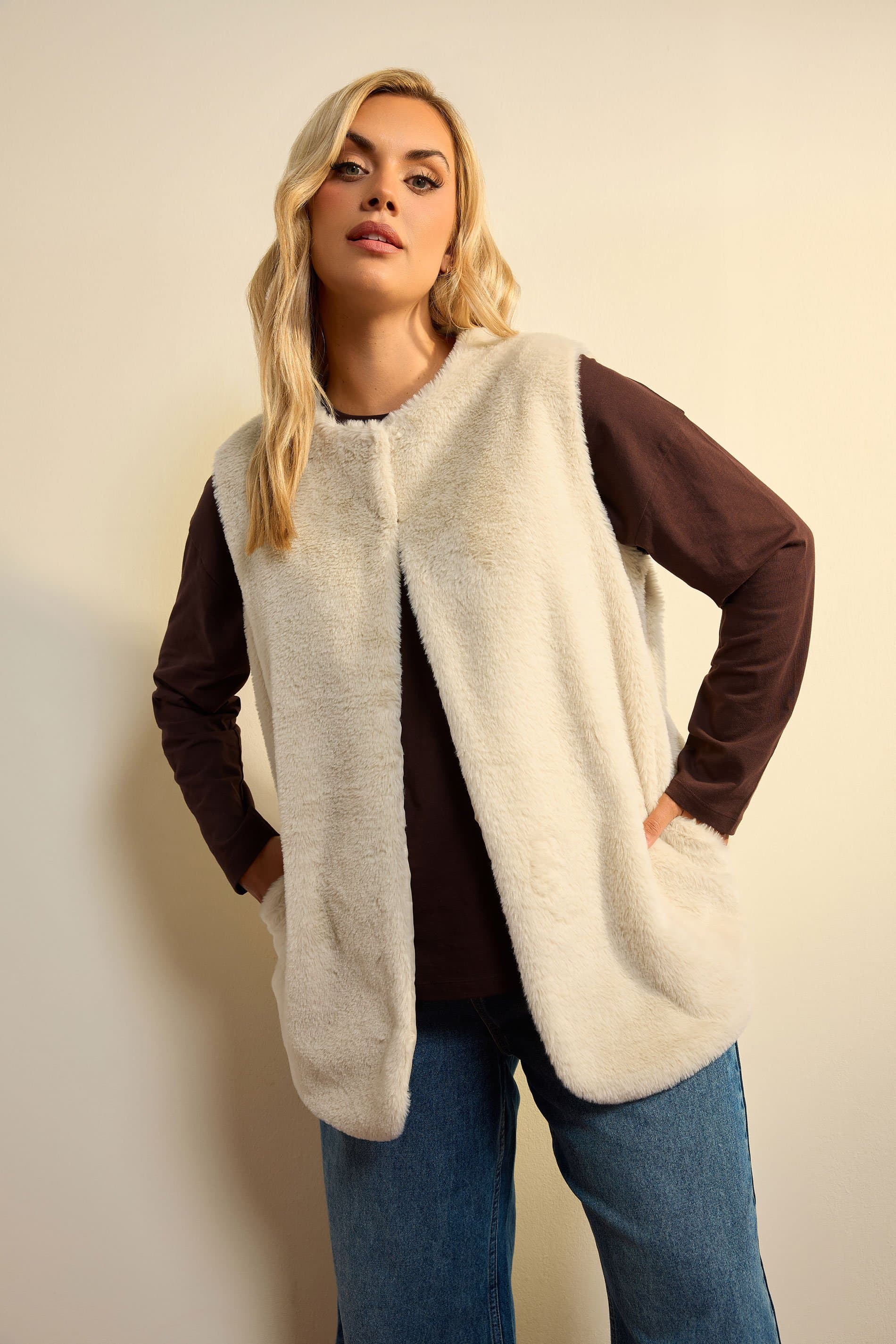 Yours Plus Size Cream Faux Fur Gilet