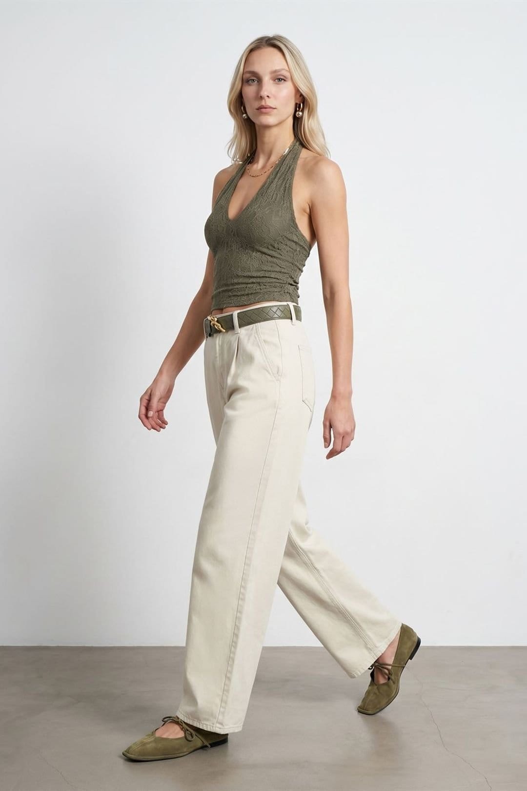 Dilvin Dilvin Women's Mid-Waist Wide-Leg Pleated Trousers in Cream - 4