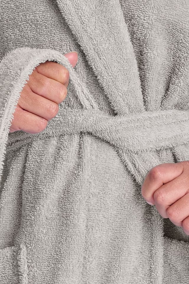 Christy CHRISTY Women's 'Serene' Soft Combed Cotton Bath Robe in Light Grey - 3