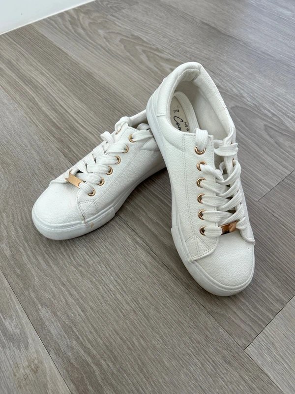 New Look Ladies New Look white trainers - size 5 - 1