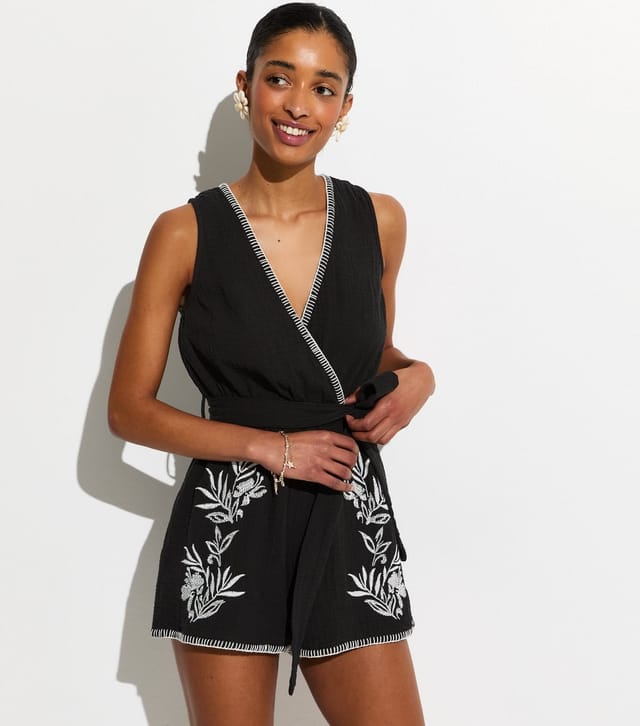 New Look Women's Black Palm Embroidered Sleeveless Playsuit New Look - 2