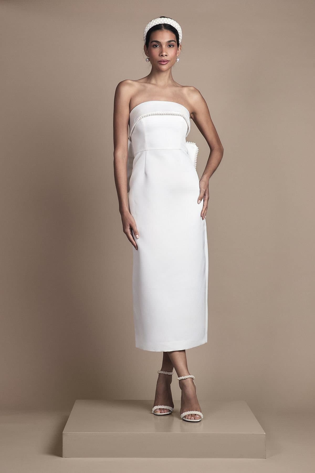 Coast Coast Women's Pearl Trim Bandeau Column Wedding Dress With Bow in Ivory